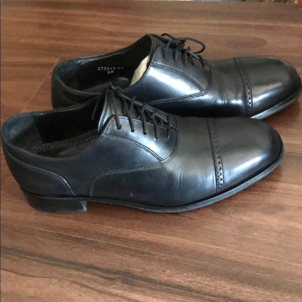 Florsheim Black Oxfords Timeless Leather Elegance